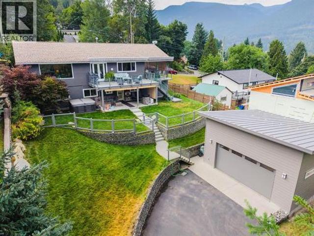 605 Delbruck Street, Nelson, BC, V1L 5L8 house for sale | Listing ID 10398 | Royal LePage