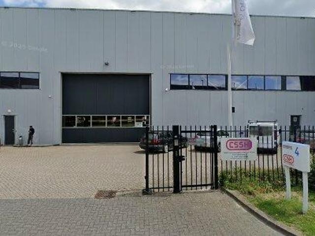 605 m2 office space for rent in Vianen