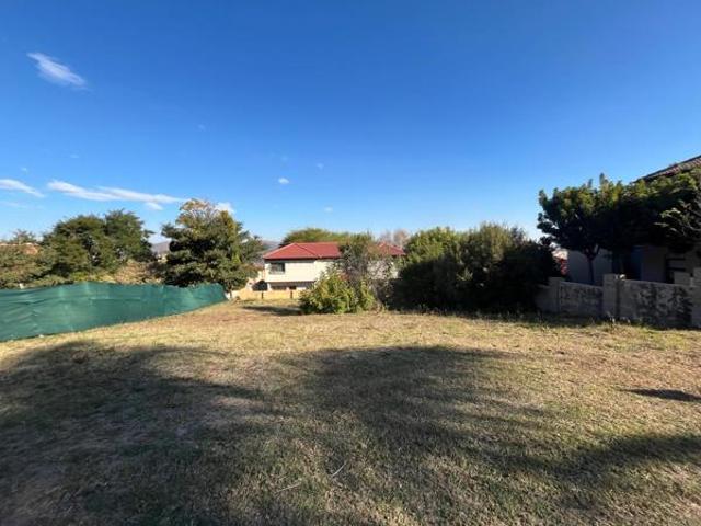 605 m² Land available in Kosmos