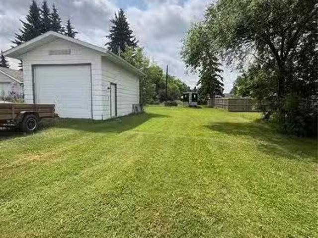605 Spruce Street, Moosomin, SK, S0G 3N0 vacant land for sal.