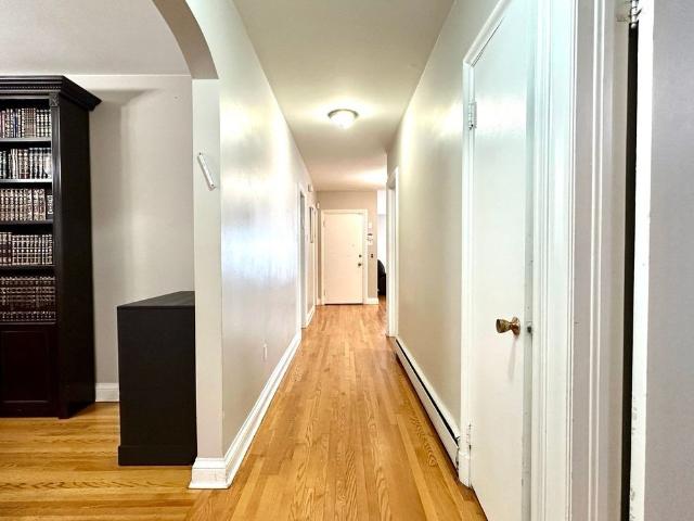 6065 Rue Wilderton Crescent, Montréal Côte des Neiges, QC H3S