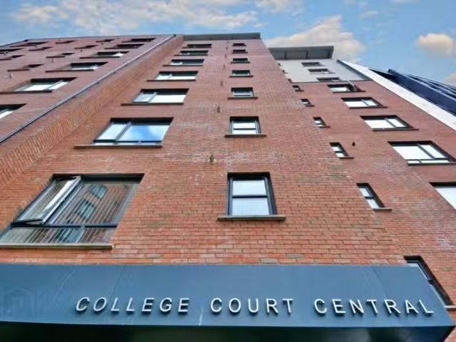606 College Court Central, 56 King Street
