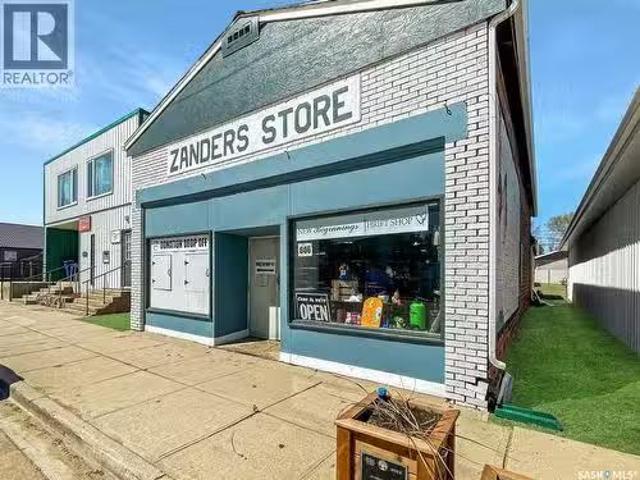 606 Herbert Avenue, Herbert, SK, S0H 2A0 commercial for sale.