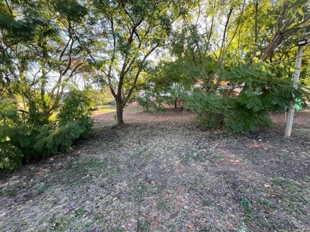 606 m² Land available in Kosmos