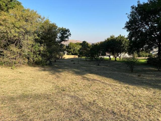 606 m² Land available in Kosmos Ridge