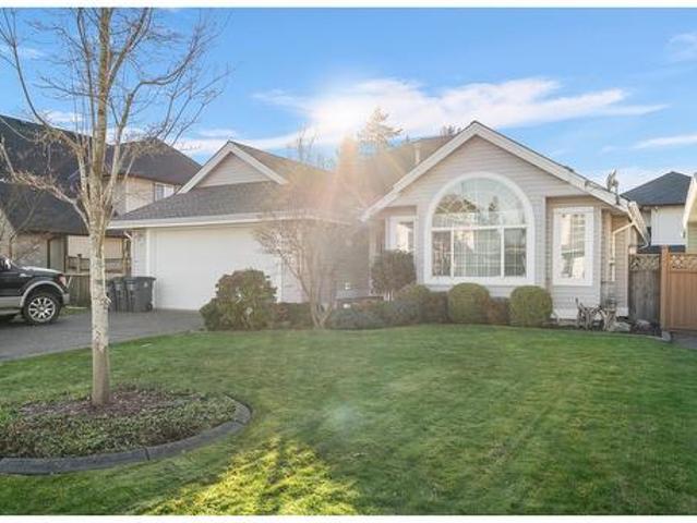 6079 Street, Surrey, BC, V3S 3Y7 house for sale | Listing ID R2974 | Royal LePage
