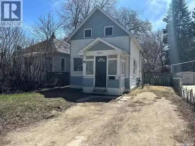 607 28Th Street W, Saskatoon, SK, S7L 0L2 house for sale Li.