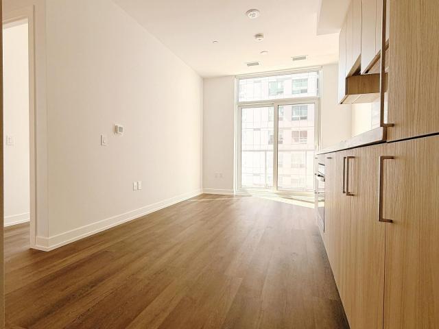 607 2 Highway 7 Road E, Concord | 1Beds/1Bath, Condo, $1,900/mo | Condos. Ca
