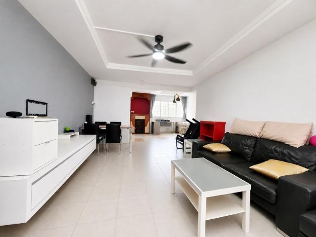 607 Golden Cassia HDB Apartment For Sale, $688,000, 3 Bed 2 Bath 1,313 sqft $524.00 psf