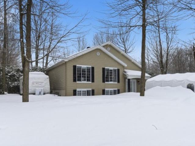 608Z Rue Des Prés, Saint Lin/Laurentides, QC, J5M 2P7 investment for sale | Listing ID 20953 | Royal LePage
