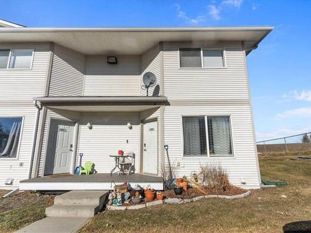 608 610 King Street S, Spruce Grove, AB, T7X 4J9 townhouse for sale | Listing ID E4424 | Royal LePage