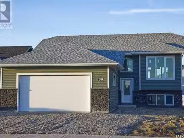 608 Weir Crescent, Warman, SK, S0K 4S1 house for sale Listi.