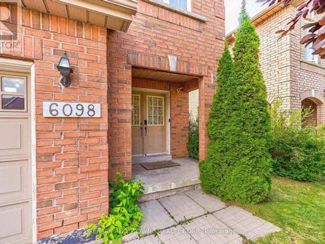 6098 Rowers Crescent, Mississauga, ON, L5V 3A2 house for sale | Listing ID W12011 | Royal LePage