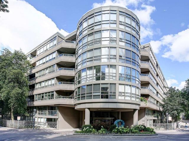 609 18 Lower Village Gate, Toronto | Sold, C12579 | Condos. Ca