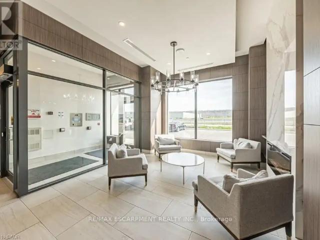 609 550 NORTH SERVICE ROAD