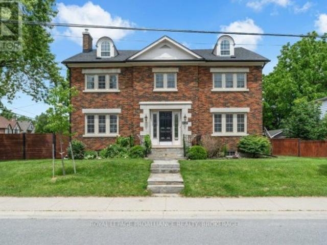 609 Earl Street, Kingston Central City East, ON, K7L 2K6 Luxury House for sale | Listing ID X13500 | Royal LePage Carriage Trade Luxury Properties