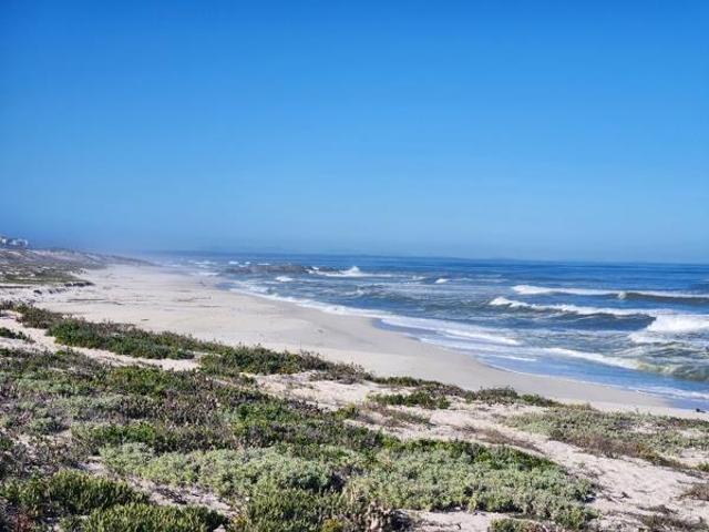 609 m² Land available in Yzerfontein