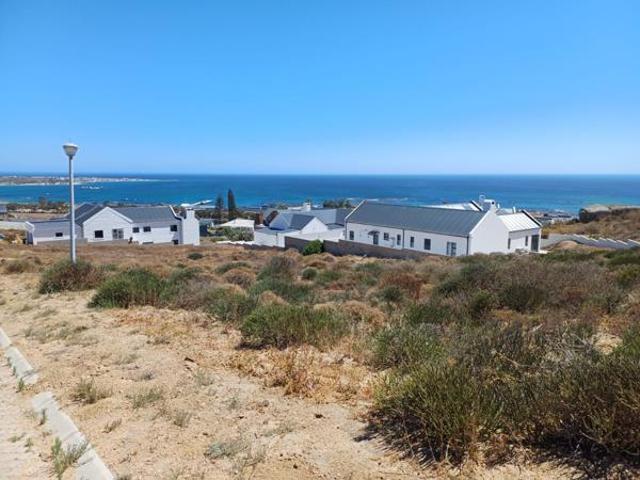 609 m² Land available in Da Gama Bay