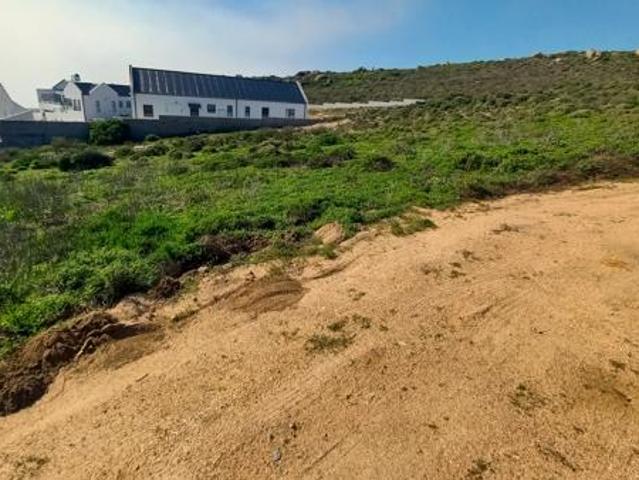609 m² Land available in Da Gama Bay