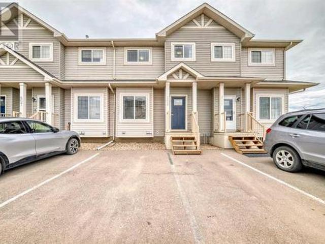 609 Strathaven Mews, Strathmore, AB, T1P 1P5 townhouse for sale | Listing ID A2217 | Royal LePage