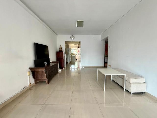 60 Teban Gardens Road HDB Apartment For Sale, $620,000, 3 Bed 2 Bath 1,184 sqft $524.00 psf
