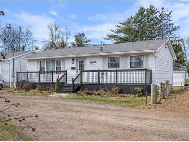 60 Third Ave, Pointe Du Chêne, NB, E4P 5H8 house for sale | Listing ID NB137407 | Royal LePage