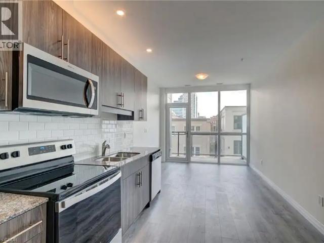 60 CHARLES Street W Unit# 304