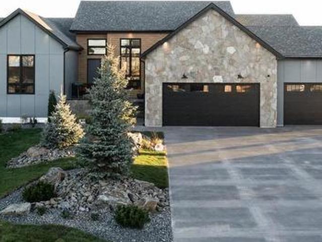 60 Curry Drive, Headingley, MB, R4H 0C7 Luxury House for sal.