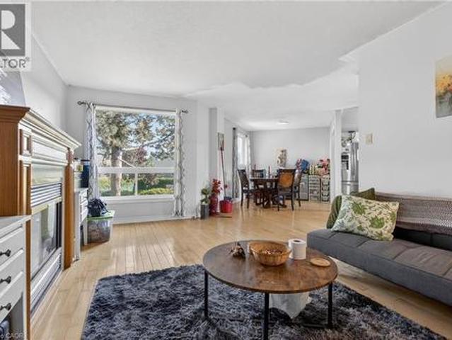 60 Elmsdale Drive Unit# 37, Kitchener, ON, N2E 2G4 townhouse for sale | Listing ID 40835 | Royal LePage