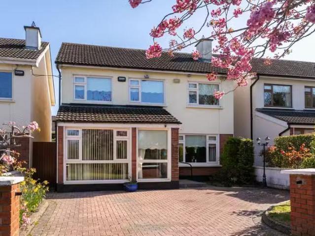 60 Lansdowne Park, Knocklyon, Dublin 16, D16NX27 is for sale