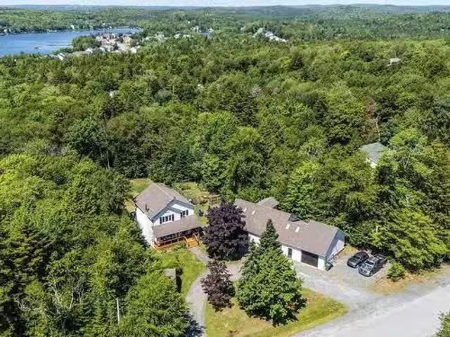 60 Lylewood Drive, Middle Sackville, NS, B4E 3B1 house for s.