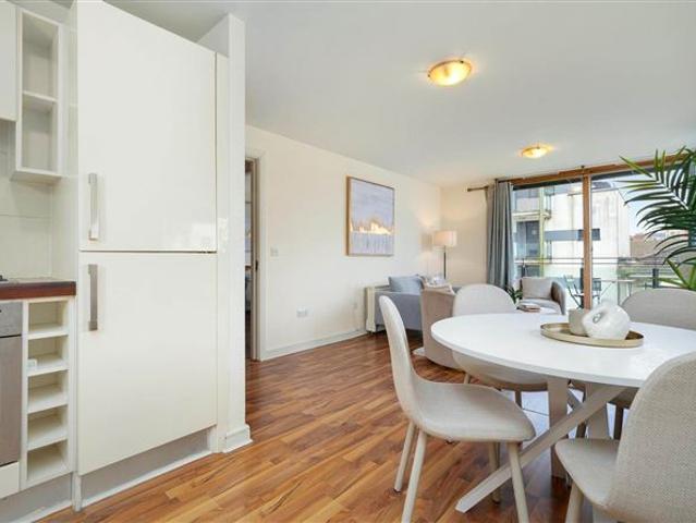 295,000 | 60 Mellowes Quay Block D, Dublin 8 Casey Kennedy Estate Agents 4988 MyHome. Ie Residential
