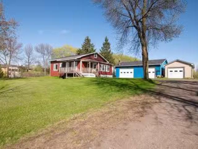 60 Route 132 O. Sainte Anne De La Pocatière, QC, G0R 1Z0 hou.