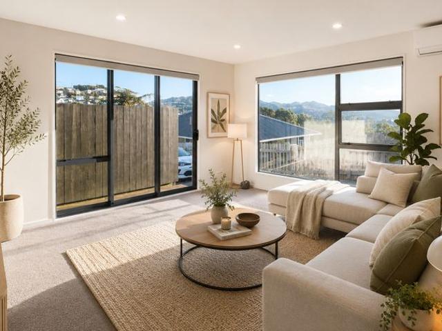 60A Stewart Drive, Newlands, Wellington City