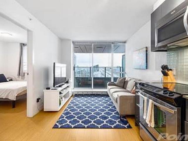 611 1325 Rolston Street Vancouver, Bc