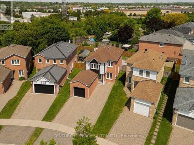 611 Atwood Crescent, Pickering, ON, L1W 3W7 house for sale | Listing ID E13456 | Royal LePage
