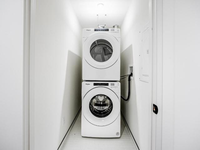 611 Davenport Road 2 Bedroom Apartment for Rent at 611 Davenport Rd, Waterloo, ON N2L 0L3 Colonial Acres