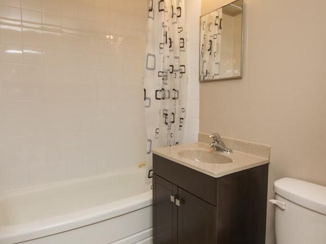 611 Jefferson Avenue 2 Bedroom Apartment for Rent at 611 Jefferson Ave, Winnipeg, MB R2V 0P4 Garden City