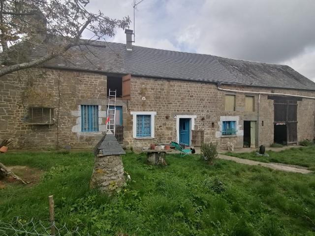 61320 LE MENIL SCELLEUR, Fermette longère à restaurer, 70 m2 environ, 1 chambre, PRIX 32 990 honoraires 13,76% inclus à la charge de l'acquéreur, soit 29 000 hors honoraires
