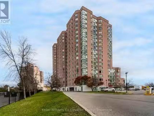 614 41 Markbrook Lane, Toronto Mount Olive Silverstone Jame.