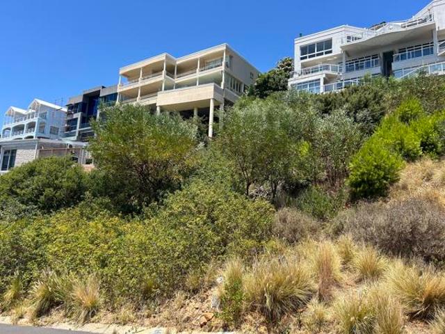 614 m² Land available in Mountainside