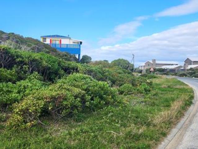 614 m² Land available in Suiderstrand