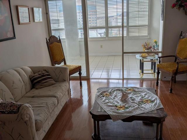 616 7 Townsgate Drive, Thornhill | For Rent @ $3,000 | Condos. Ca
