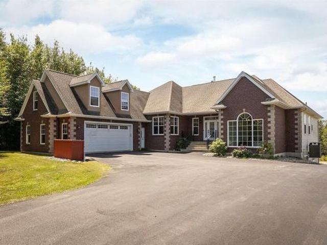 616 Gatehouse Run, Hammonds Plains, NS, B4B 0B6 house for sale | Listing ID 202419 | Royal LePage