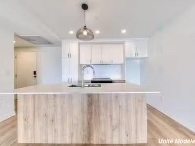 617 515 Rue Des Marronniers, Candiac, QC, J5R 0T5 condo for.