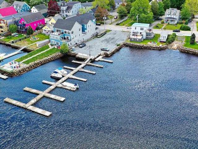 617, 619 & 621 Main Street, Mahone Bay, NS, B0J 2E0 commercial for sale | Listing ID 202613 | Royal LePage