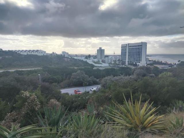 617 m² Land available in Brookes Hill