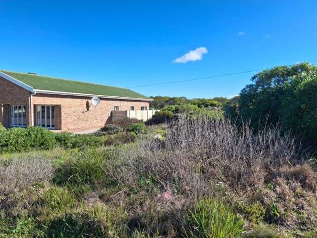 617 m² Land available in Struisbaai