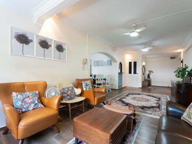 618 Choa Chu Kang North 7 HDB Apartment For Sale, $735,000, 4 Bed 2 Bath 1,442 sqft $510.00 psf