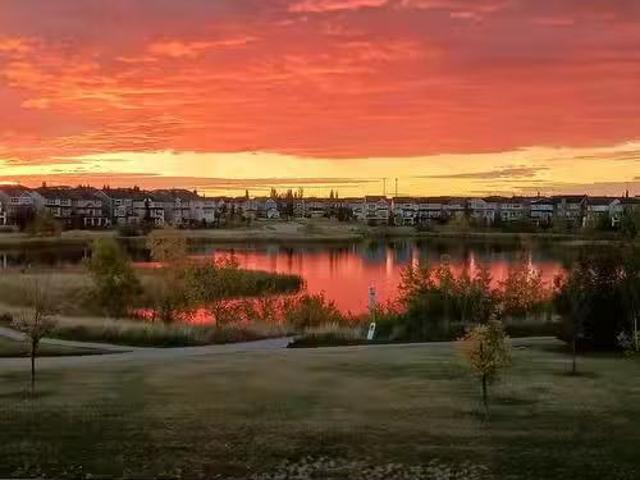 619 Copperpond Circle Se, Calgary, AB, T2Z 0X1 house for sal.